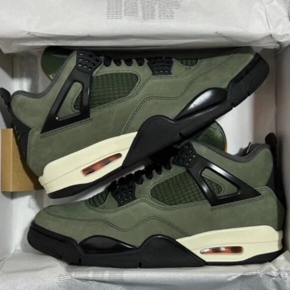 Undefeated 2025 Jordan 4 (men’s size 9) - Picture 4 of 9